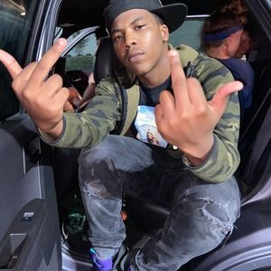 Meet your Posher, Derrick